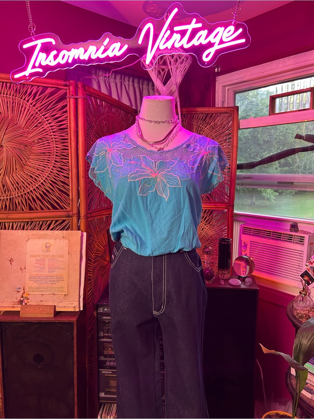 E&G Collection 1980s Turquoise Embroidered Floral Women’s Blouse